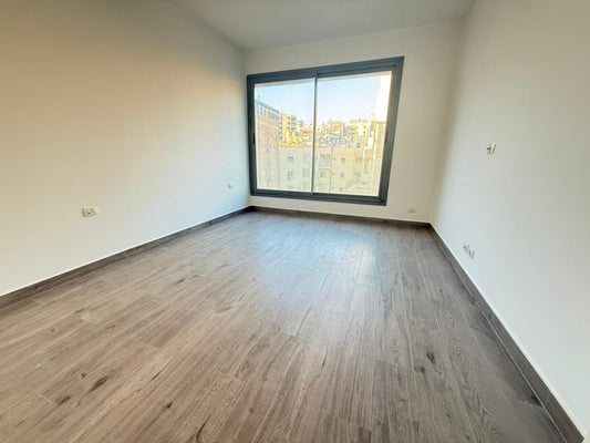 Apartment for rent in Sakiet Al Janzir - شقة للإيجار في ساقية الجنزير GM102AY