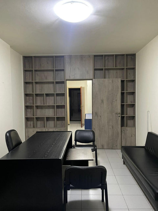 Office for rent in Mazraat Yachouh - مكتب للإيجار في مزرعة يشوع GM182MAN