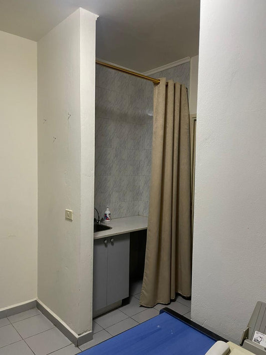 Office for rent in Mazraat Yachouh - مكتب للإيجار في مزرعة يشوع GM182MAN