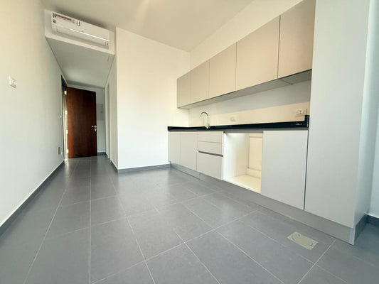 Apartment for sale in Sakiet Al Janzir - شقة للبيع في ساقية الجنزير GM103AY