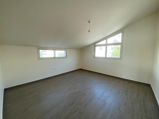 Duplex For Sale In Blat - شقة دوبلكس للبيع في بلاط - GM140MM