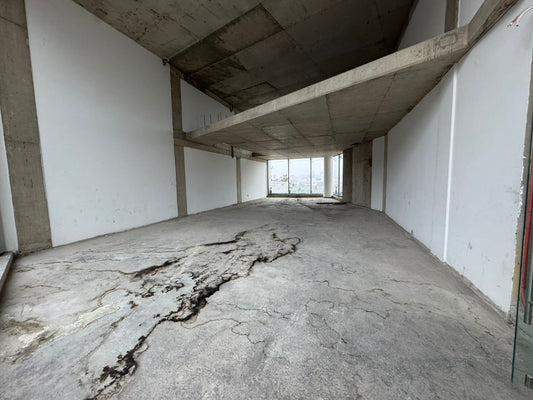 Showroom for rent in Sin El Fil - صالة عرض للإيجار في سن الفيل GM409R