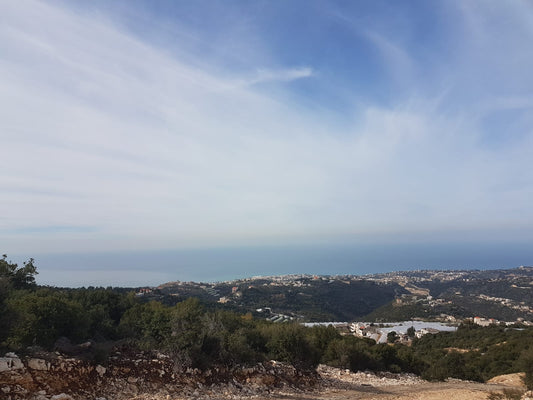 Land For Sale In Jbeil - أرض للبيع في جبيل - GM142SZ