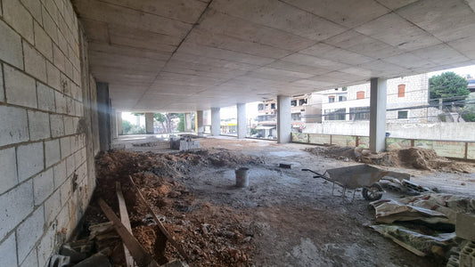 Showroom for rent in Ain Aalak - صالة عرض للإيجار في عين علق GM196MAN