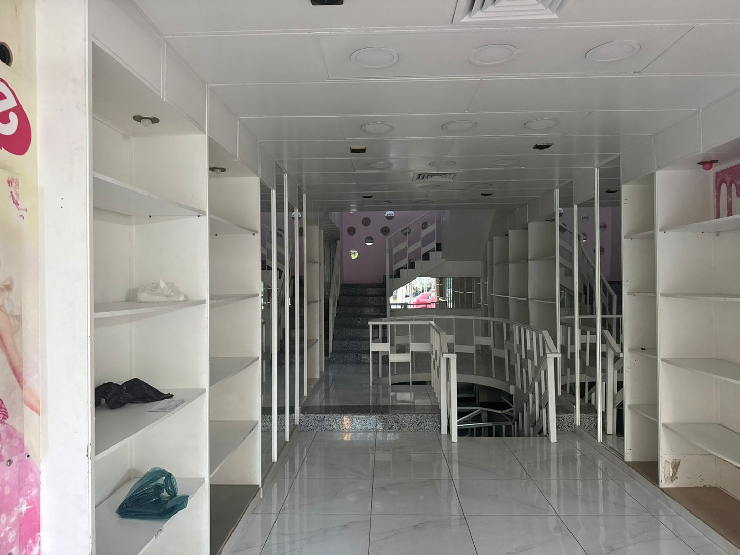 Shop for rent in Jdeideh - محل للإيجار في الجديدة GM418R