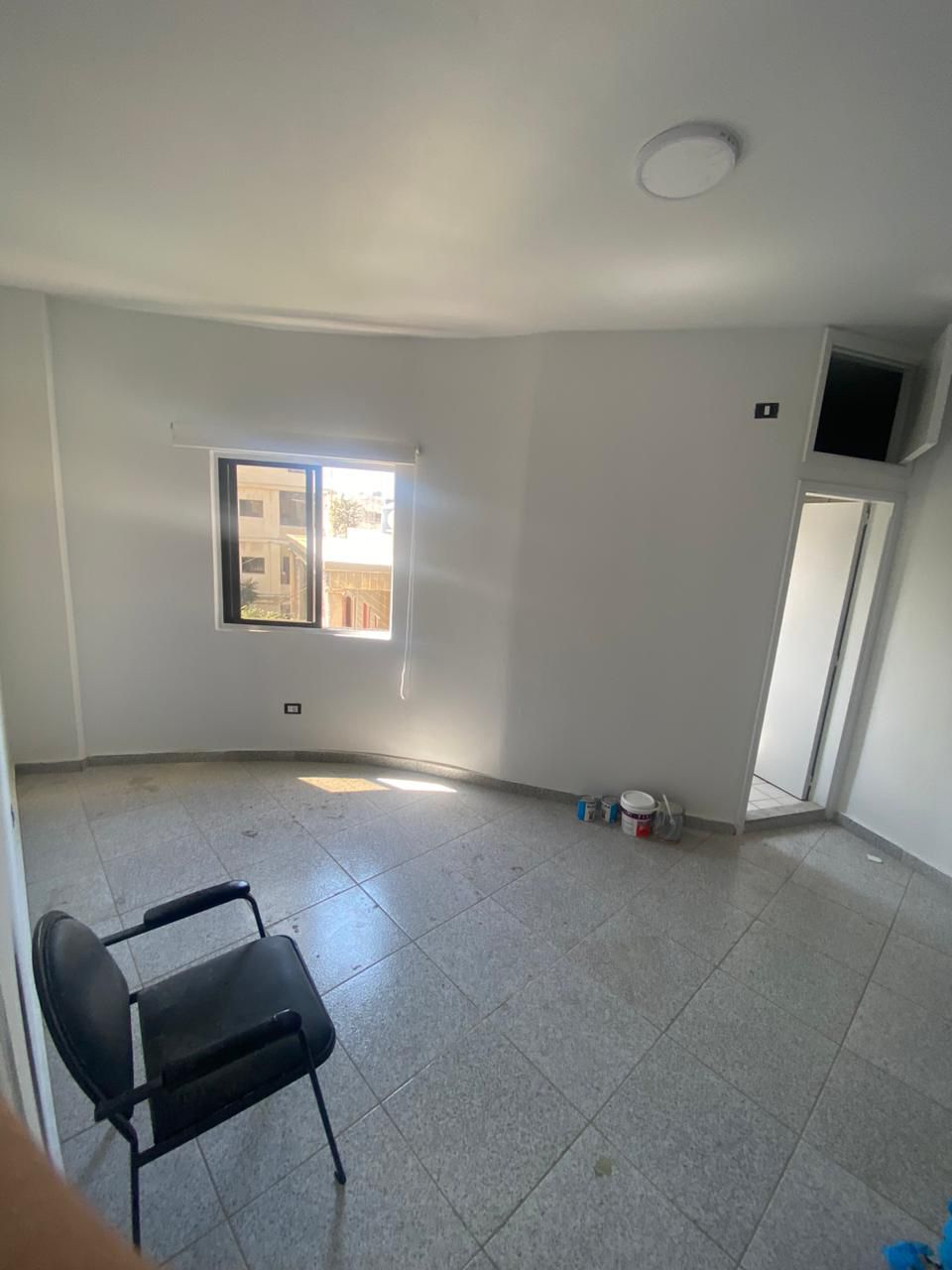 Office For Rent In Jbeil - مكتب للإيجار في جبيل - GM152SZ