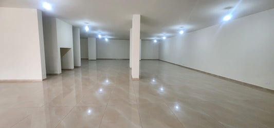Showroom for rent in Sabtieh - صالة عرض للإيجار في السبتية GM223AJ