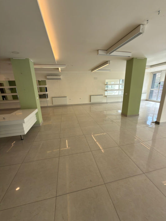 GMZ112CS Showroom for rent in Zahle - صالة عرض للإيجار في زحلة