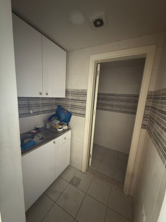 GMZ112CS Showroom for rent in Zahle - صالة عرض للإيجار في زحلة