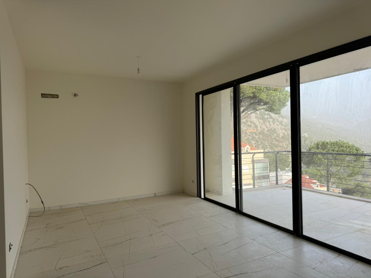 GMC439R Apartment for sale in Qonabet Baabdat - شقة للبيع