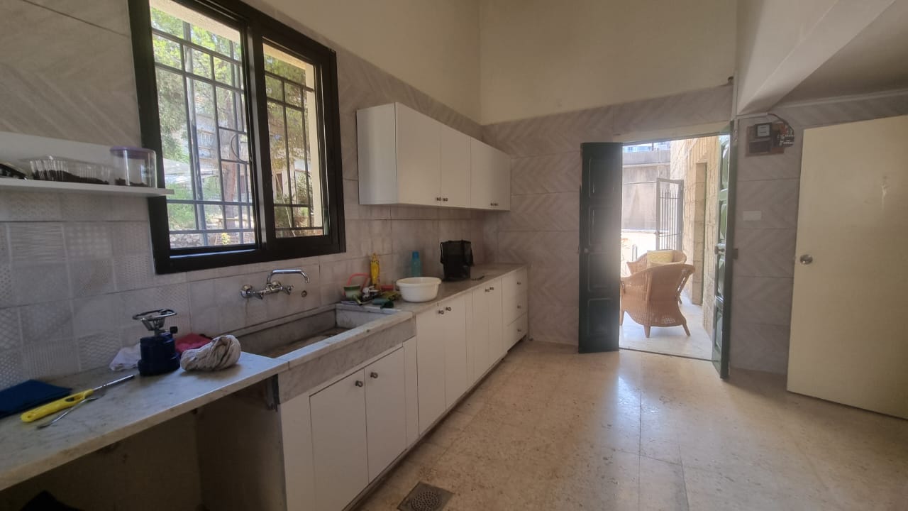 GMC221MAN Apartment for rent in Mazraat Yachouh - شقة للإيجار في مزرعة