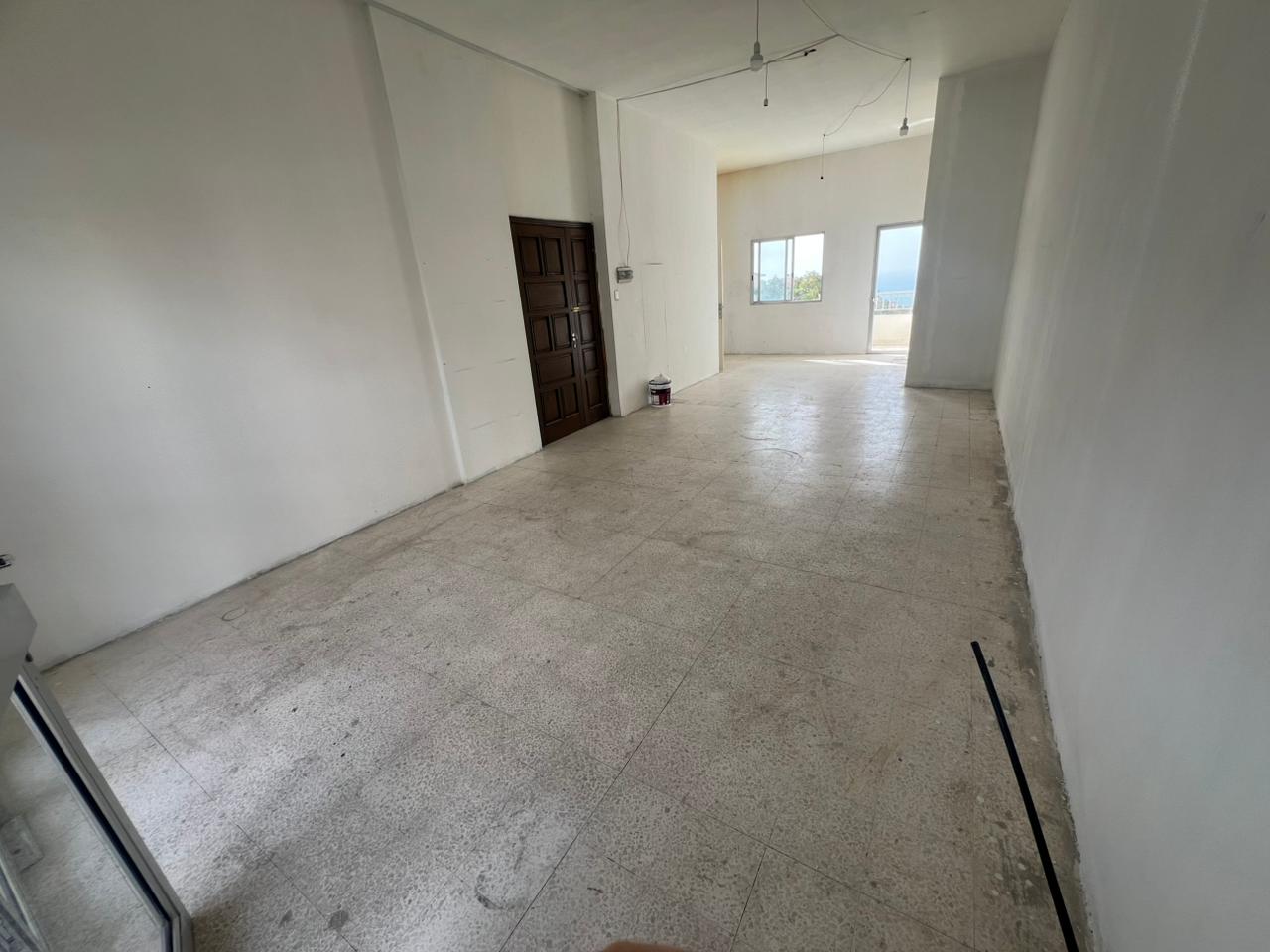GMK103EA - Shop For Rent In Ghazir - محل للإيجار في غزير