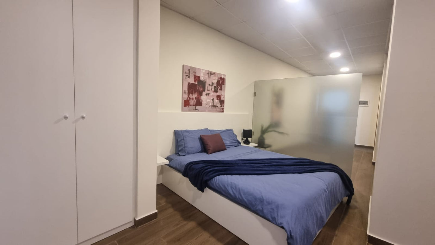 Studio for rent in Dik El Mahdi - استوديو للإيجار في ديك المهدي