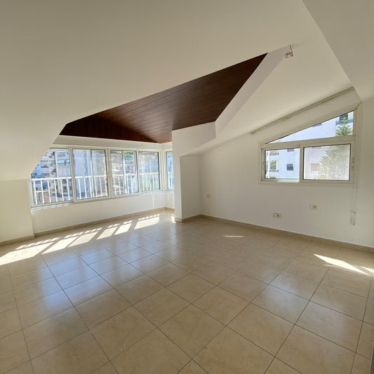 GMK166YA - Apartment For Sale In Haret Sakher - شقة للبيع في حارة صخر