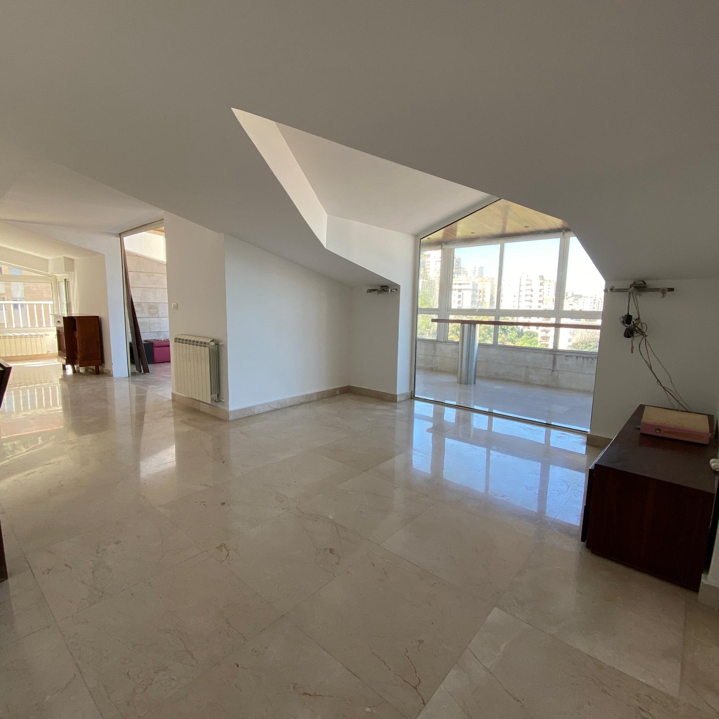 GMK166YA - Apartment For Sale In Haret Sakher - شقة للبيع في حارة صخر