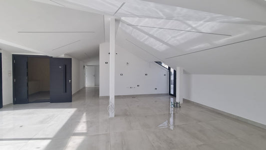 GMC236MAN Apartment for sale in Awkar - شقة للبيع في عوكر