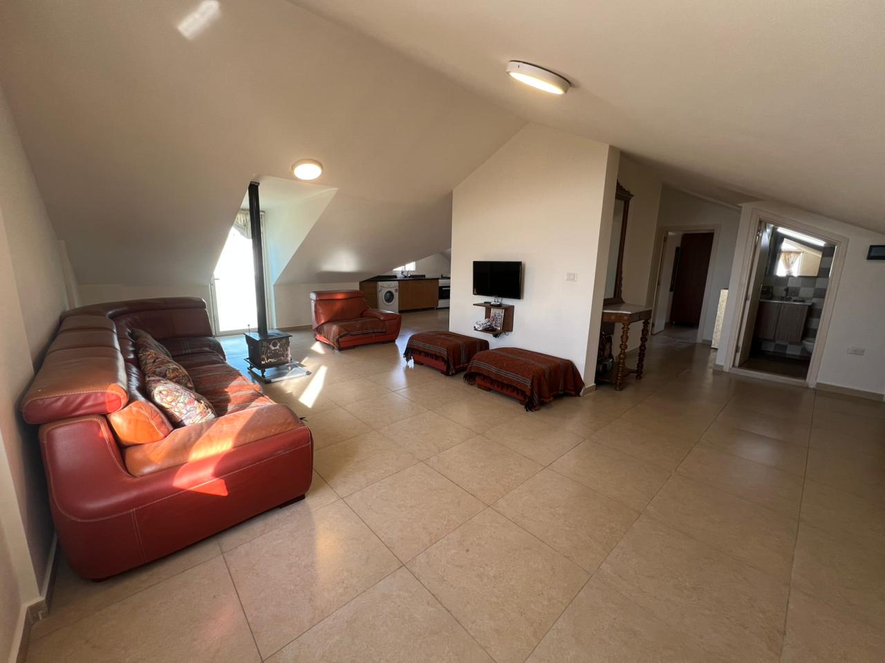 GMB122EC - Roof For Rent In Gherfin - روف للإيجار في غرفين