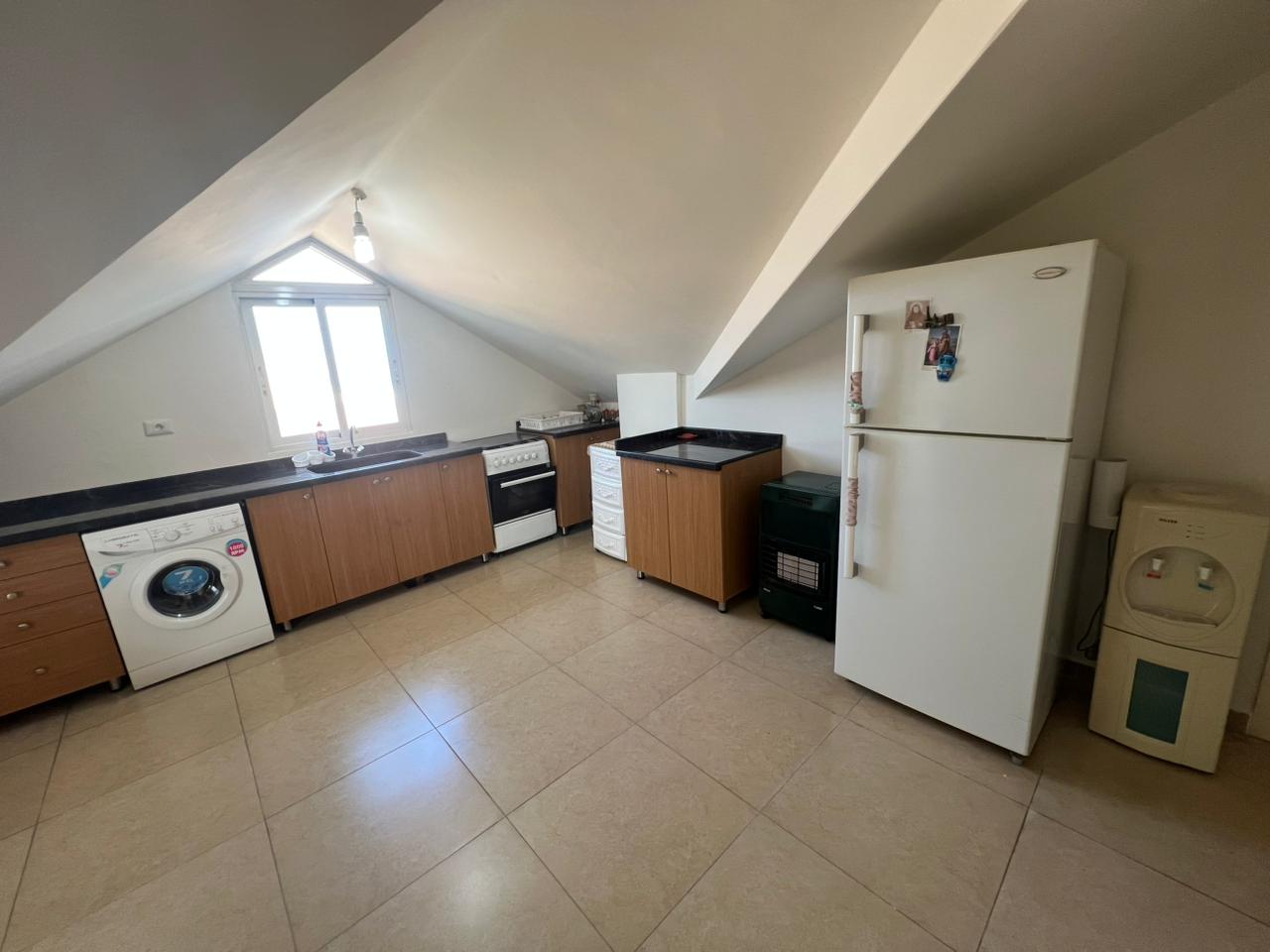 GMB122EC - Roof For Rent In Gherfin - روف للإيجار في غرفين