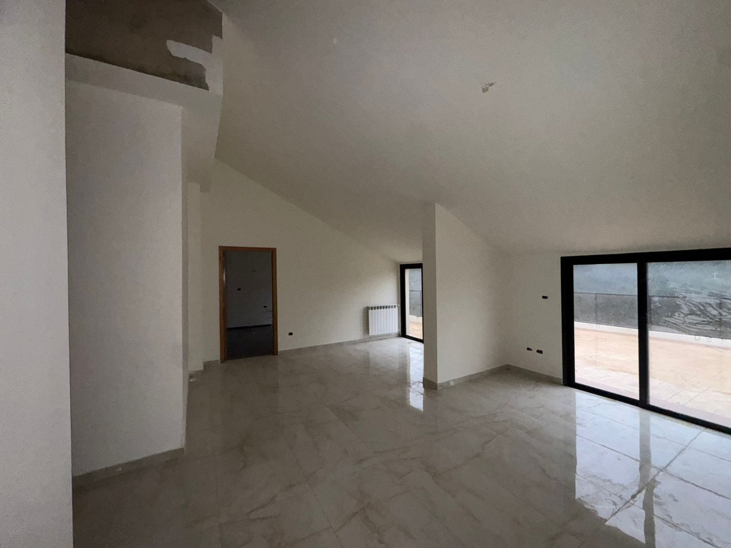 GMC463R Rooftop for sale in Mar Chaaya - روف للبيع في مار شعيا