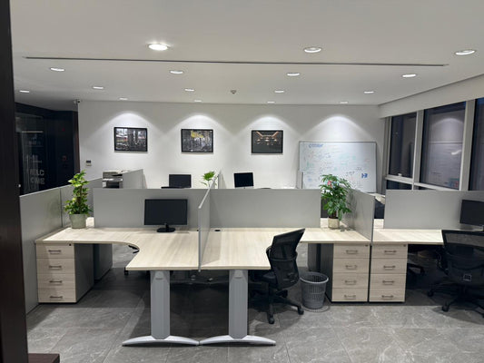 GMC465R Office for rent in Salloumi - مكتب للإيجار في الصالومي