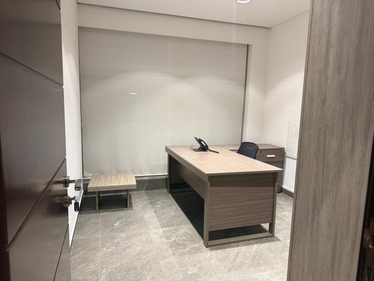 GMC465R Office for rent in Salloumi - مكتب للإيجار في الصالومي