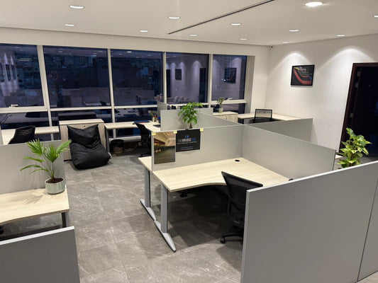 GMC465R Office for rent in Salloumi - مكتب للإيجار في الصالومي