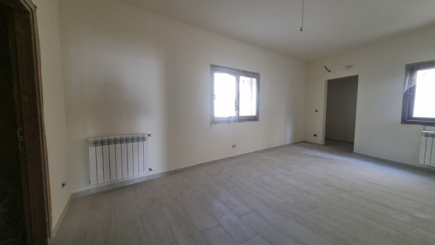 GMC239MAN Apartment for sale in Cornet El Hamra - شقة للبيع