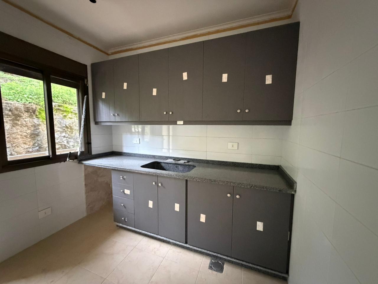 GMB147JC - Apartment For Sale In Mastita - شقة للبيع في مستيتا