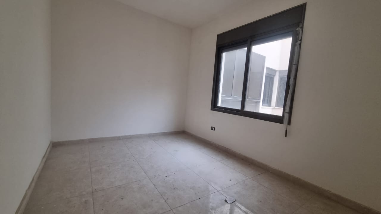 GMC246MAN Apartment for sale in Cornet Chahwan - شقة للبيع