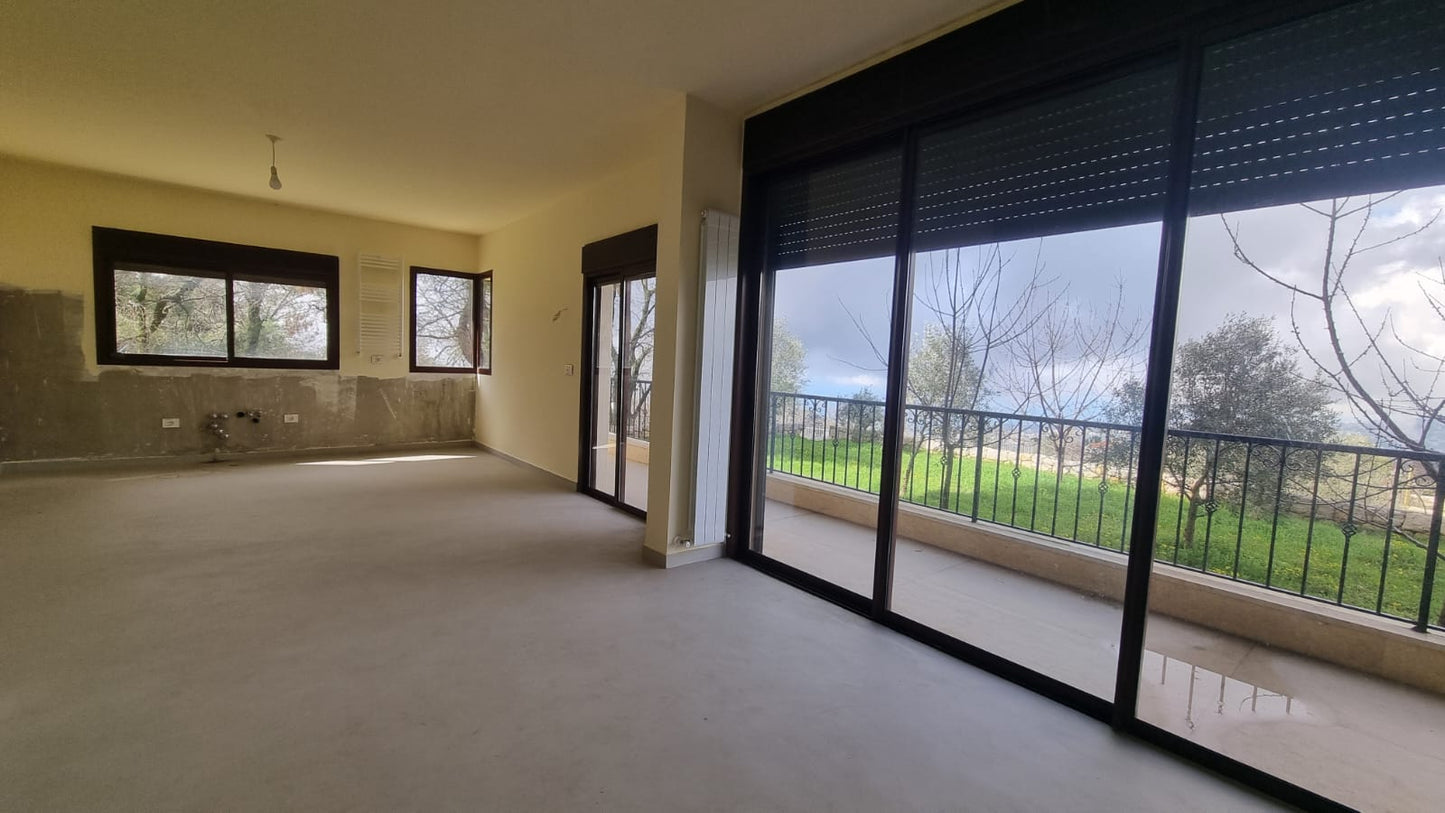 GMC244MAN Apartment for sale in Bikfaya - شقة للبيع في بكفيا