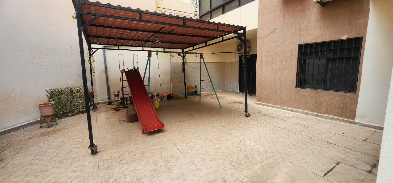 GMC241AJ Apartment for sale in Aylout - شقة للبيع في عيلوت