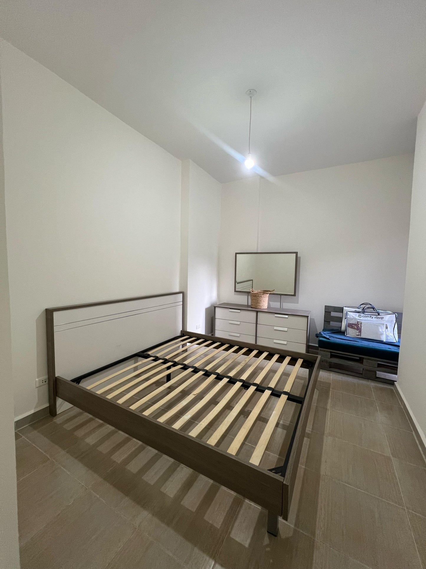 GMB200SZ - Apartment For Sale In Blat - شقة للبيع في بلاط