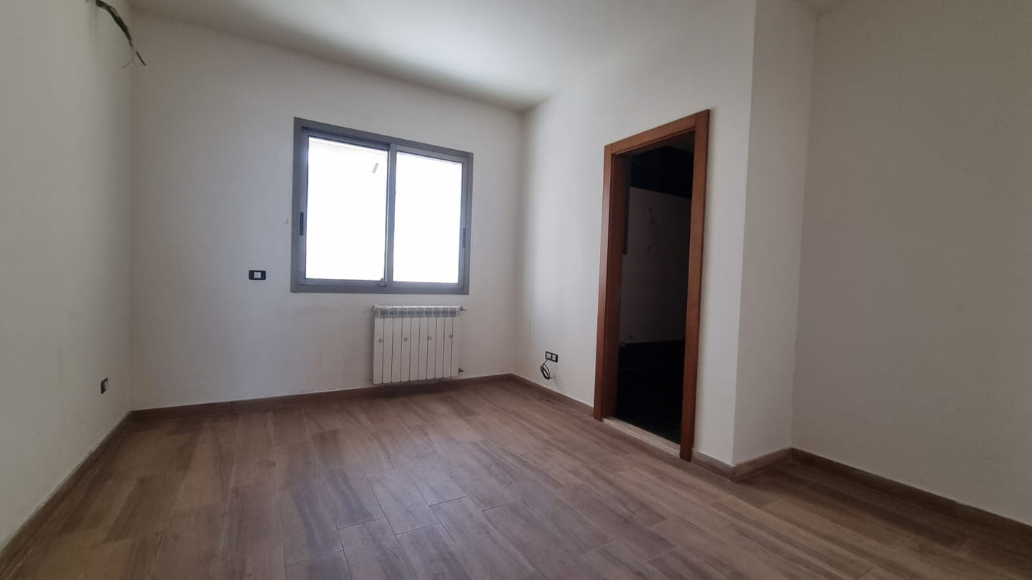 GMC247MAN Apartment for sale in Mazraat Yachouh - شقة للبيع