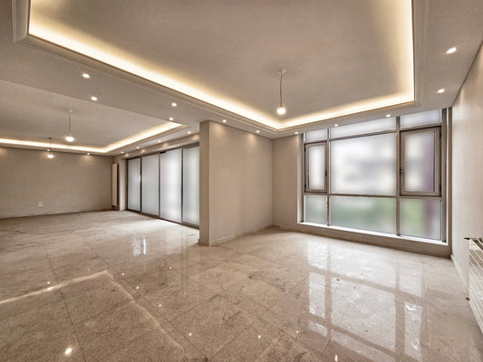 GMC135LG Apartment for sale in Achrafieh - شقة للبيع في الأشرفية