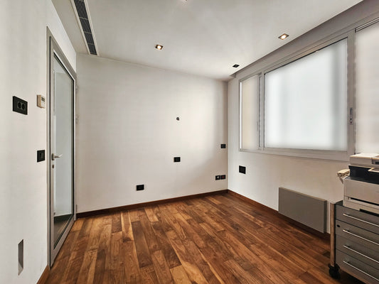 GMC136LG Office for sale in Achrafieh - مكتب للبيع في الأشرفية