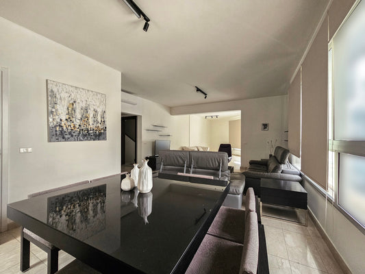 GMC137LG Apartment for sale in Achrafieh - شقة للبيع في الأشرفية