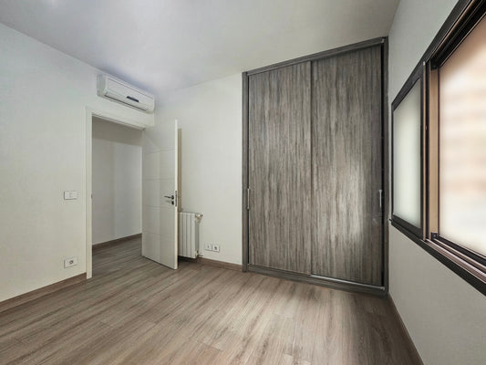 GMC138LG Apartment for sale in Achrafieh - شقة للبيع في الأشرفية