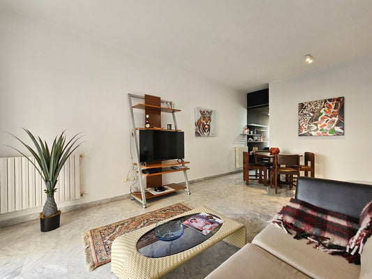 GMC139LG Apartment for rent in Achrafieh - شقة للإيجار في الأشرفية