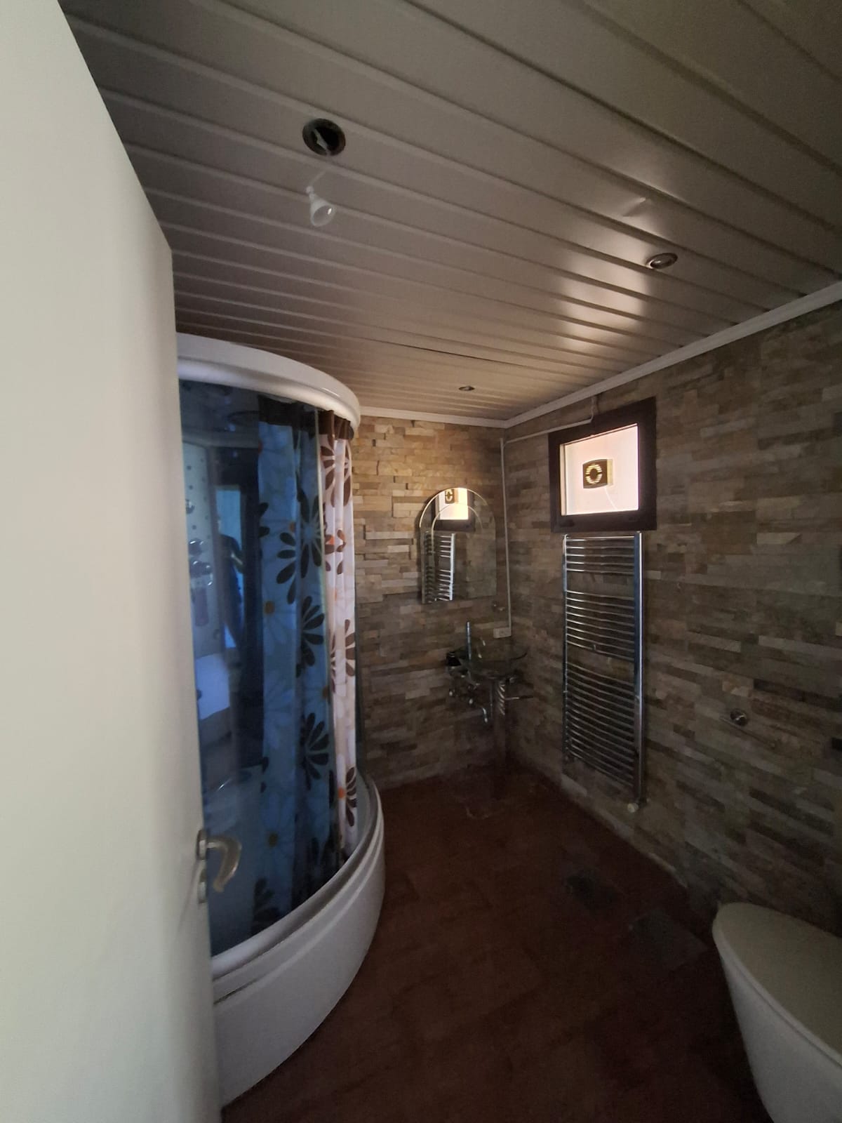 GMK147NE - Apartment For Sale In Kfarhbab - شقة للبيع في كفرحباب