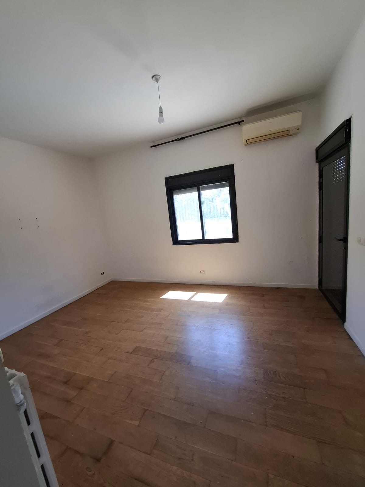 GMK147NE - Apartment For Sale In Kfarhbab - شقة للبيع في كفرحباب