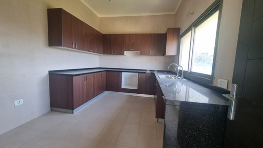 GMC282MAN Apartment for sale in Mazraat Yachouh - شقة للبيع