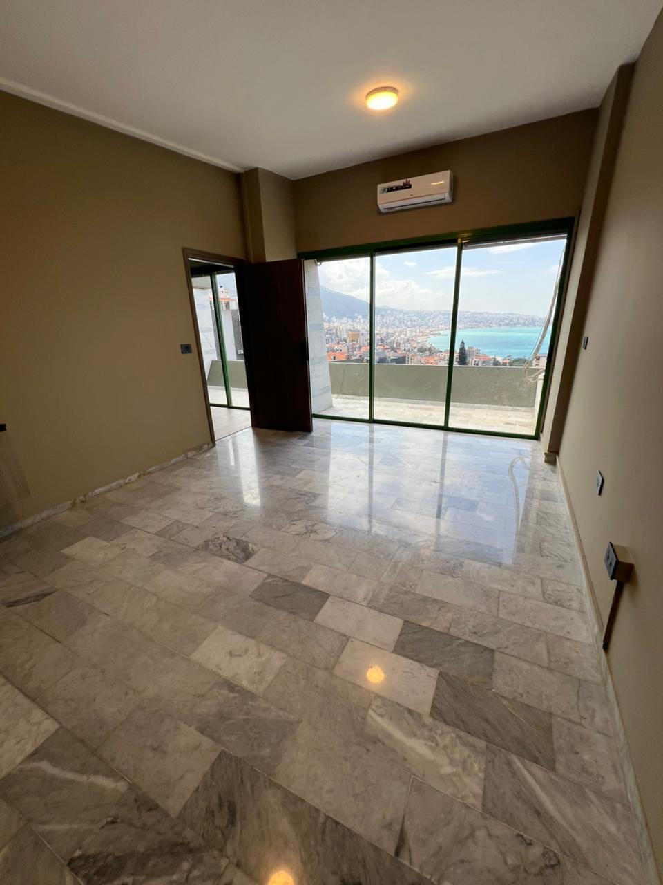 GMK151NE - Clinic For Rent In Kfarhbab - عيادة للإيجار في كفرحباب