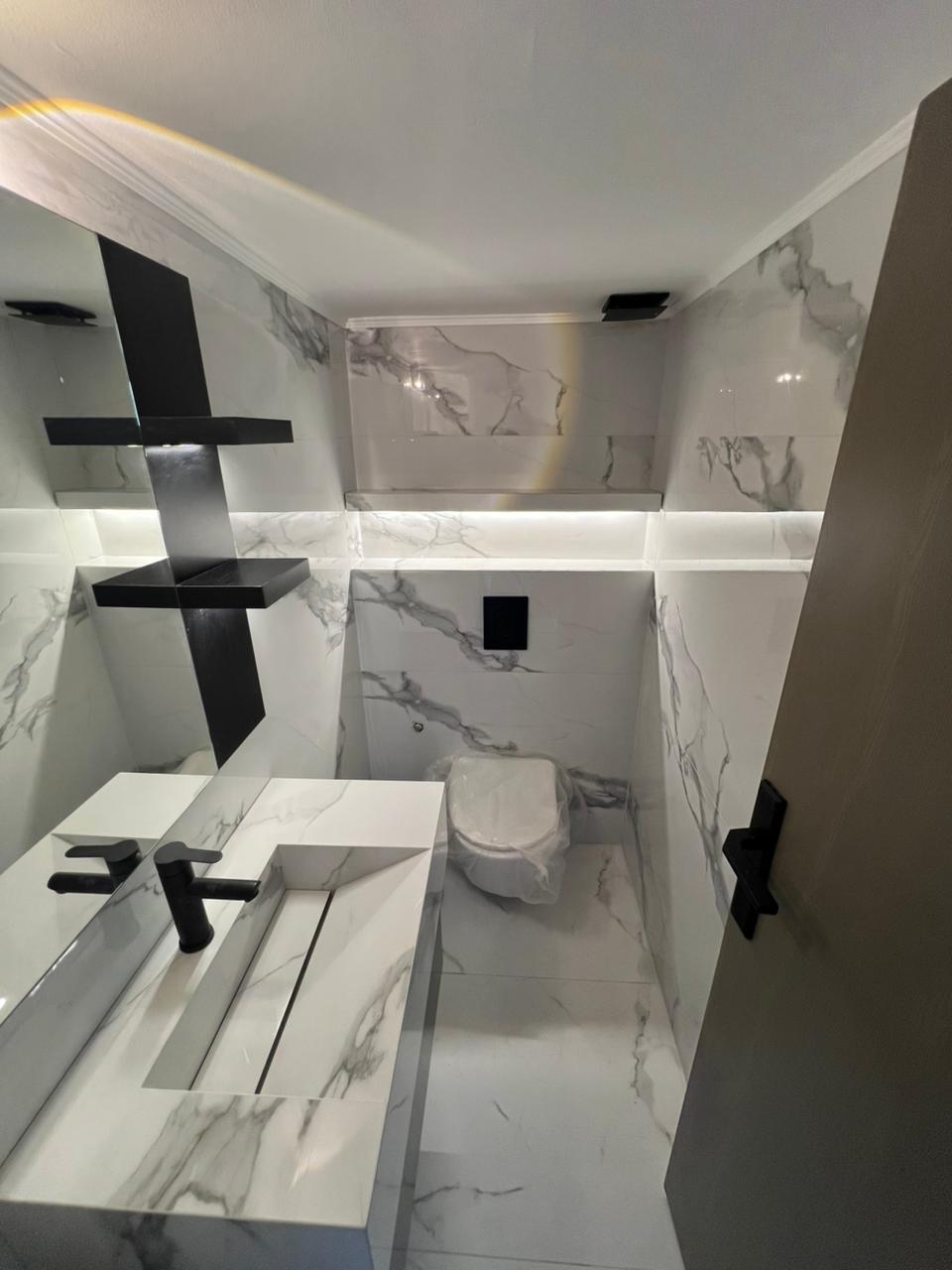 GMK151NE - Clinic For Rent In Kfarhbab - عيادة للإيجار في كفرحباب