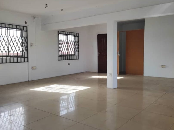 GMK104EA - Shop For Rent In Ghazir - محل للإيجار في غزير